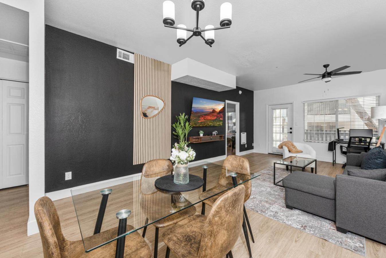Apartment 2br Retreat-pool, Yoga Rm, Gym, Cabanas, Bbq,prkng *
